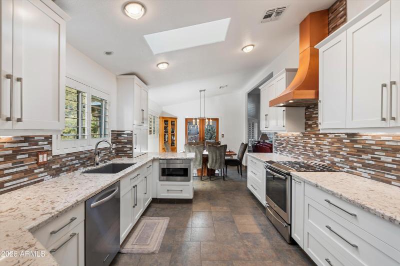 21-Kitchen to Dining