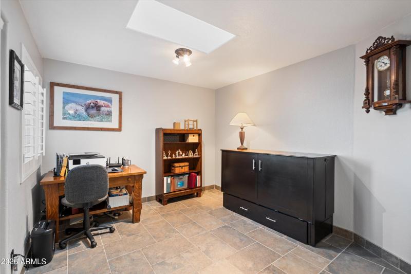 3rd bedroom as an office