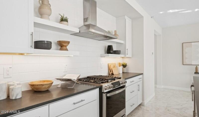 173034_Manor at Legacy Place_Avalon_Kitc