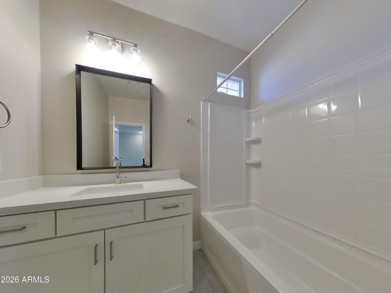 10_pc_xZCw1KoLOa_gYBzcL6dba_layout_1