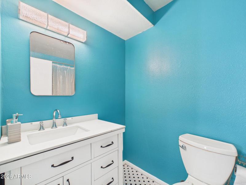 CAM03379G0-PR0185-STILL013