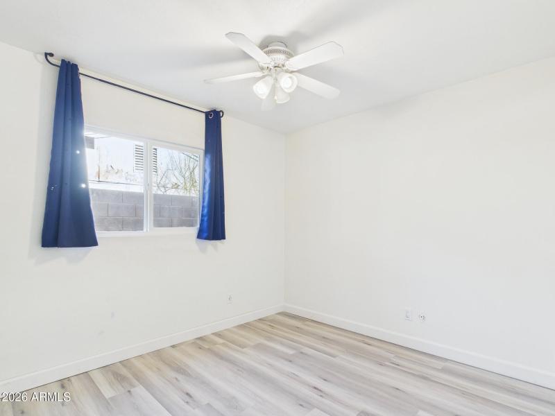 CAM03379G0-PR0185-STILL016