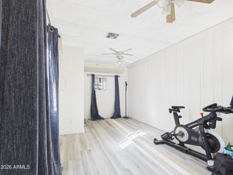 CAM03379G0-PR0185-STILL023