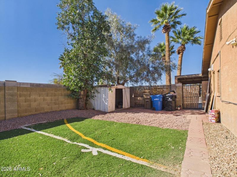 CAM03379G0-PR0185-STILL025