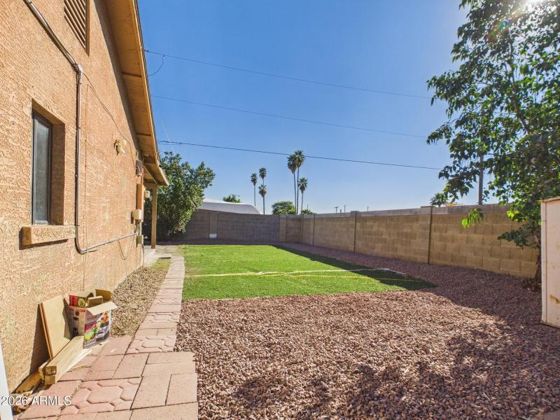 CAM03379G0-PR0185-STILL026