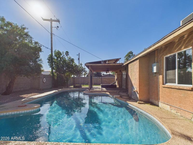 CAM03379G0-PR0185-STILL030