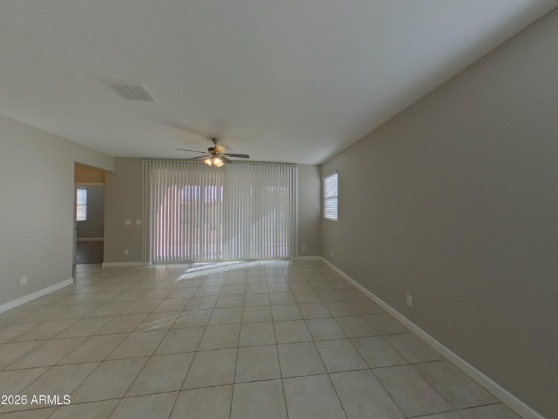 1_pc_qEcfMPnaDy_3sTiWyFmoF_layout_0