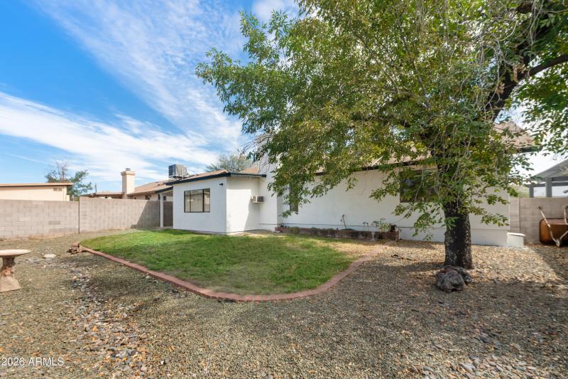 35-11016-N-15th-Street-35