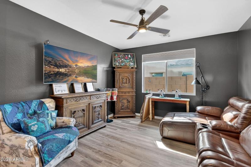 10-web-or-mls-12E Resistance Ave