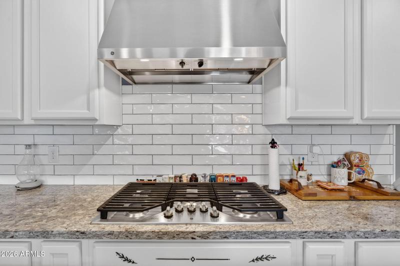 23-web-or-mls-23E Resistance Ave