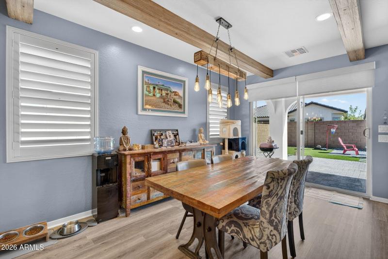 25-web-or-mls-25E Resistance Ave