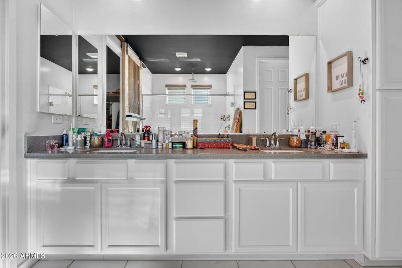 34-web-or-mls-39E Resistance Ave