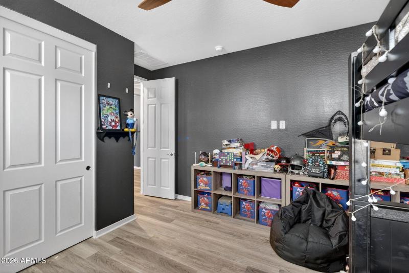 39-web-or-mls-15E Resistance Ave