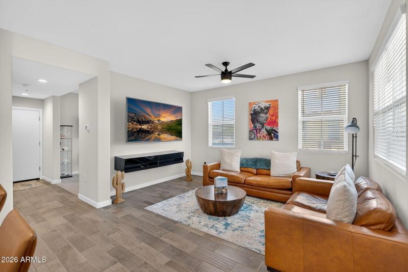 6-web-or-mls-21N Arizona Ave 1354