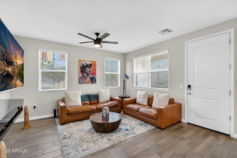 7-web-or-mls-20N Arizona Ave 1354