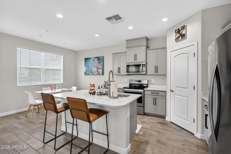 11-web-or-mls-25N Arizona Ave 1354