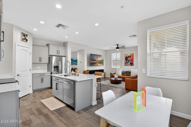 15-web-or-mls-27N Arizona Ave 1354