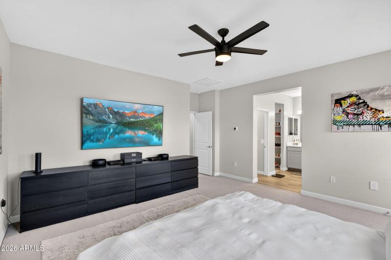 24-web-or-mls-35N Arizona Ave 1354