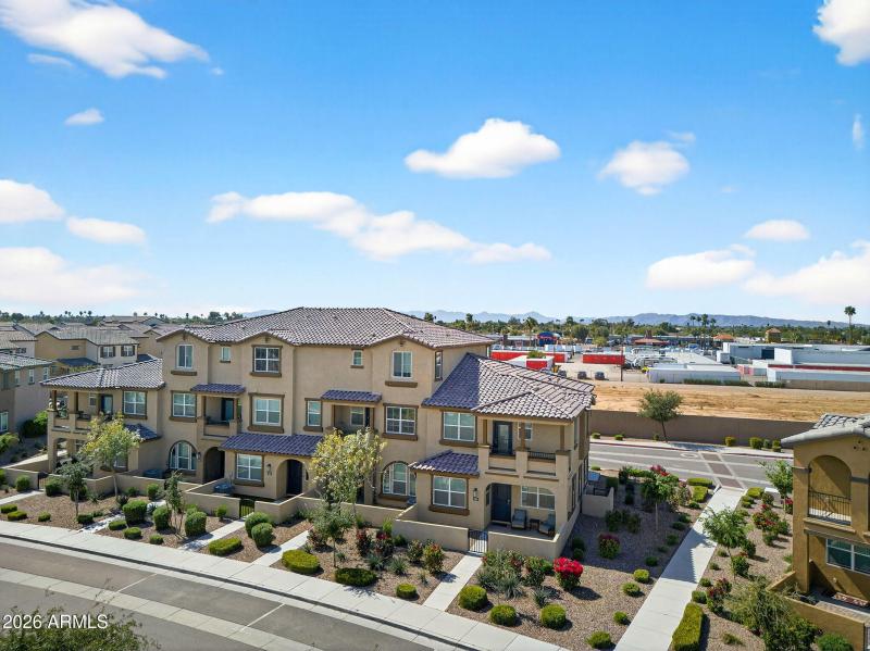 44-web-or-mls-02N Arizona Ave 1354