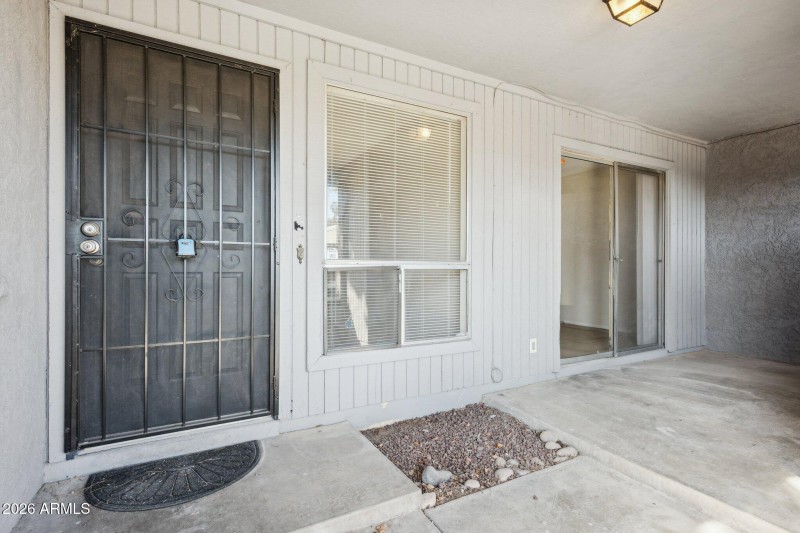 6-web-or-mls-9001-w-elm-st-unit-3