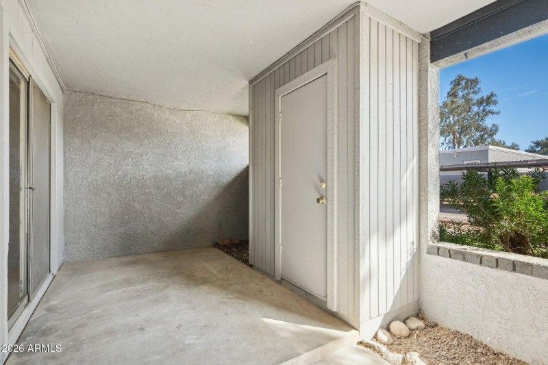 7-web-or-mls-9001-w-elm-st-unit-3