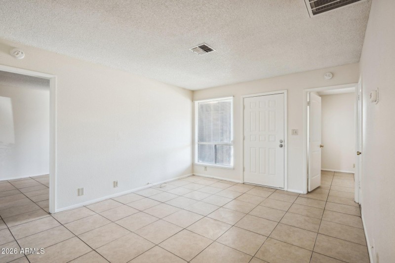 9-web-or-mls-9001-w-elm-st-unit-3