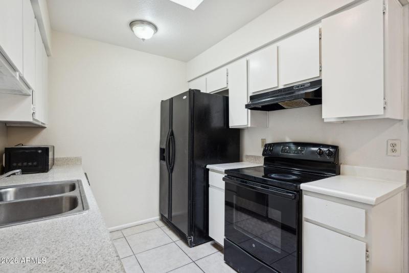 14-web-or-mls-9001-w-elm-st-unit-3