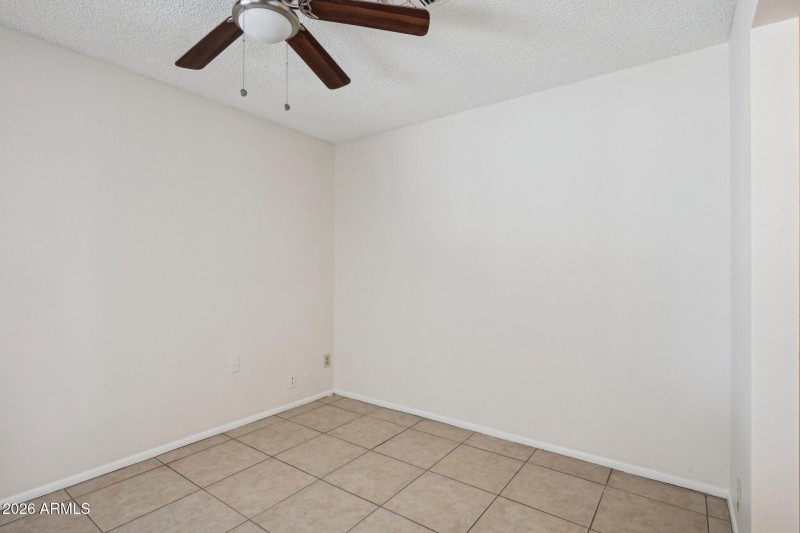 21-web-or-mls-9001-w-elm-st-unit-3