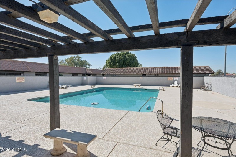 28-web-or-mls-9001-w-elm-st-unit-3