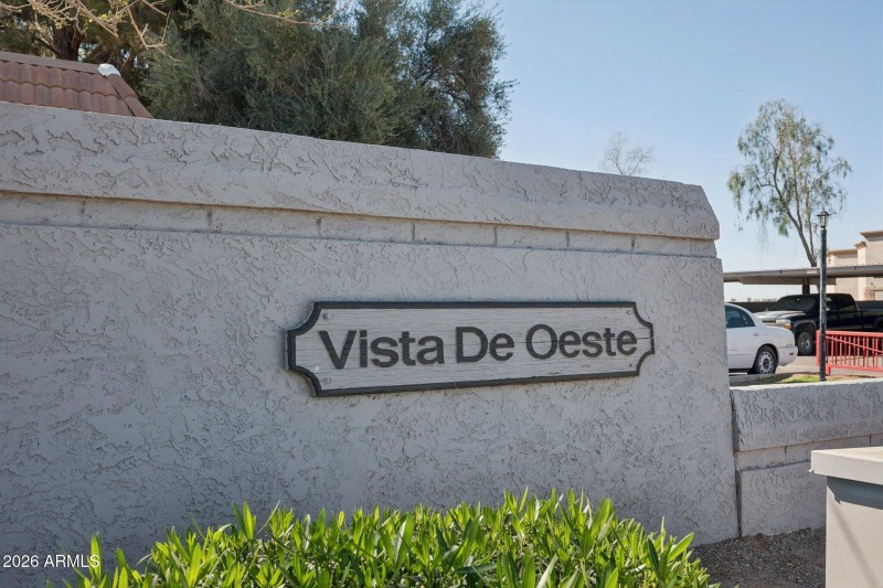 30-web-or-mls-9001-w-elm-st-unit-3