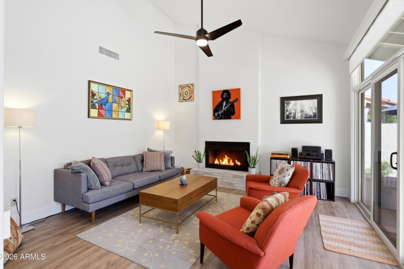 17-IMG_1947_with_fire