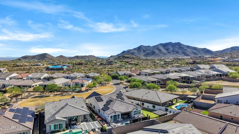 21448 W Hillcrest Blvd-50