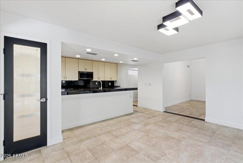 17-5309 N 24th Pl_RedHogMedia