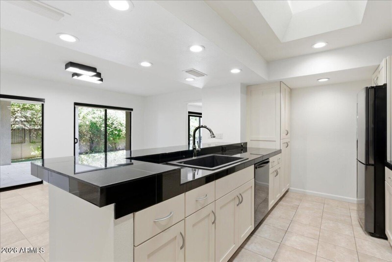 21-5309 N 24th Pl_RedHogMedia