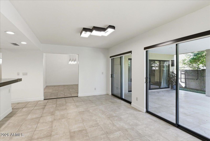 23-5309 N 24th Pl_RedHogMedia