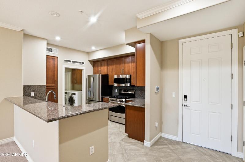 7601 e indian bend rd 1044-2