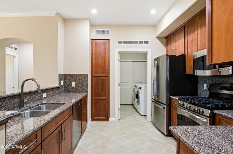 7601 e indian bend rd 1044-4