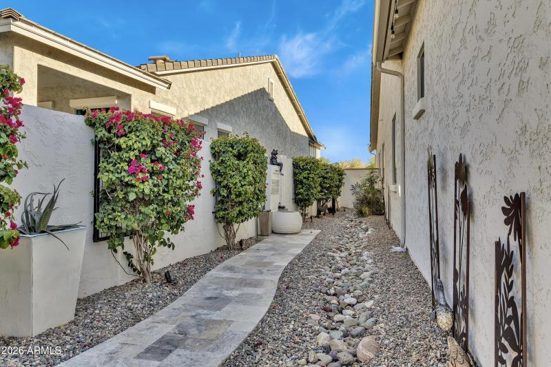 21448 W Hillcrest Blvd-42