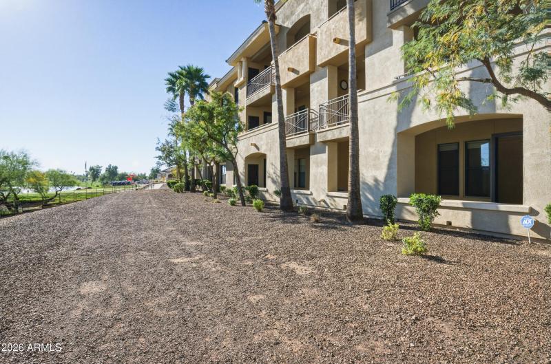 7601 e indian bend rd 1044-25