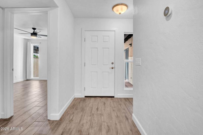 4-web-or-mls-2811 N 61st Pl-4