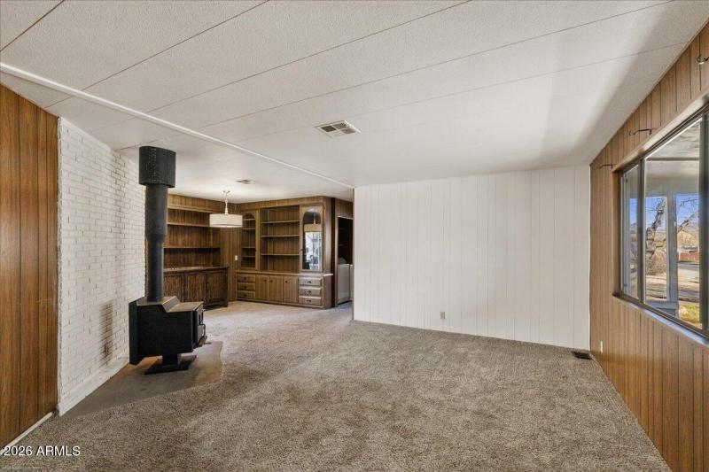 Living Room - 202 W Merritt St