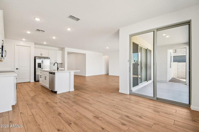 11-web-or-mls-Buckaroo Rd-S0403-011