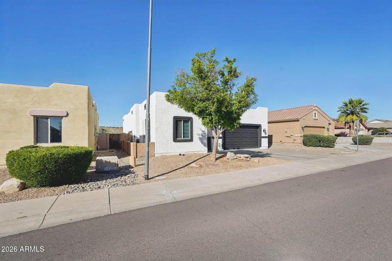 2-web-or-mls-W Salter Dr-S0503-002