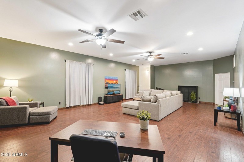 9-web-or-mls-W Salter Dr-S0503-009