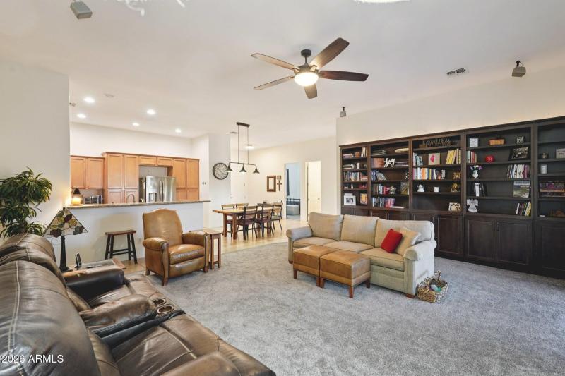 12-web-or-mls-W Salter Dr-S0503-012