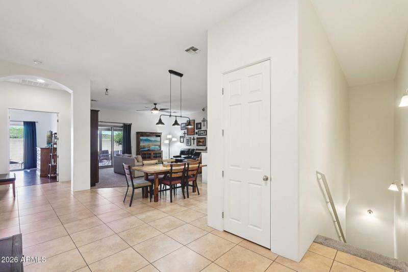 14-web-or-mls-W Salter Dr-S0503-014