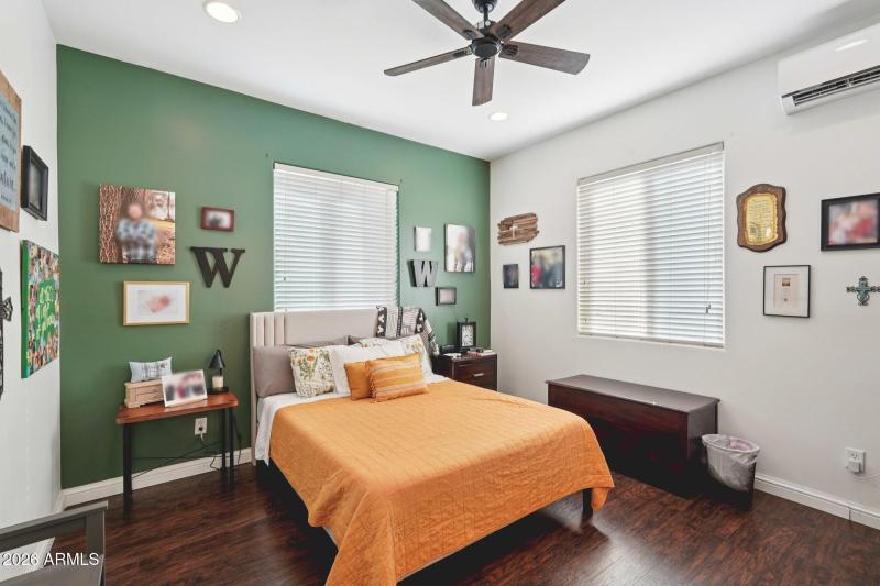 19-web-or-mls-W Salter Dr-S0503-019