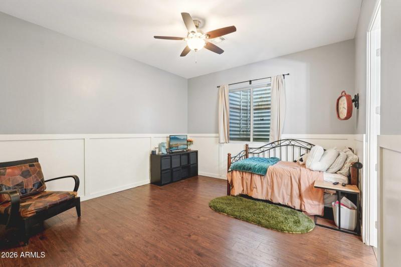 28-web-or-mls-W Salter Dr-S0503-028