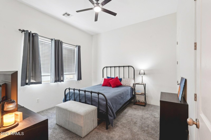 37-web-or-mls-W Salter Dr-S0503-037