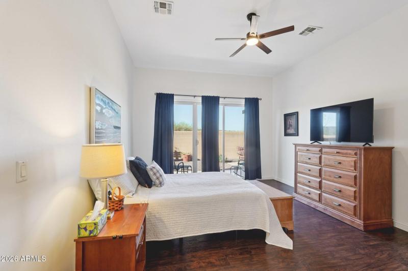 44-web-or-mls-W Salter Dr-S0503-044